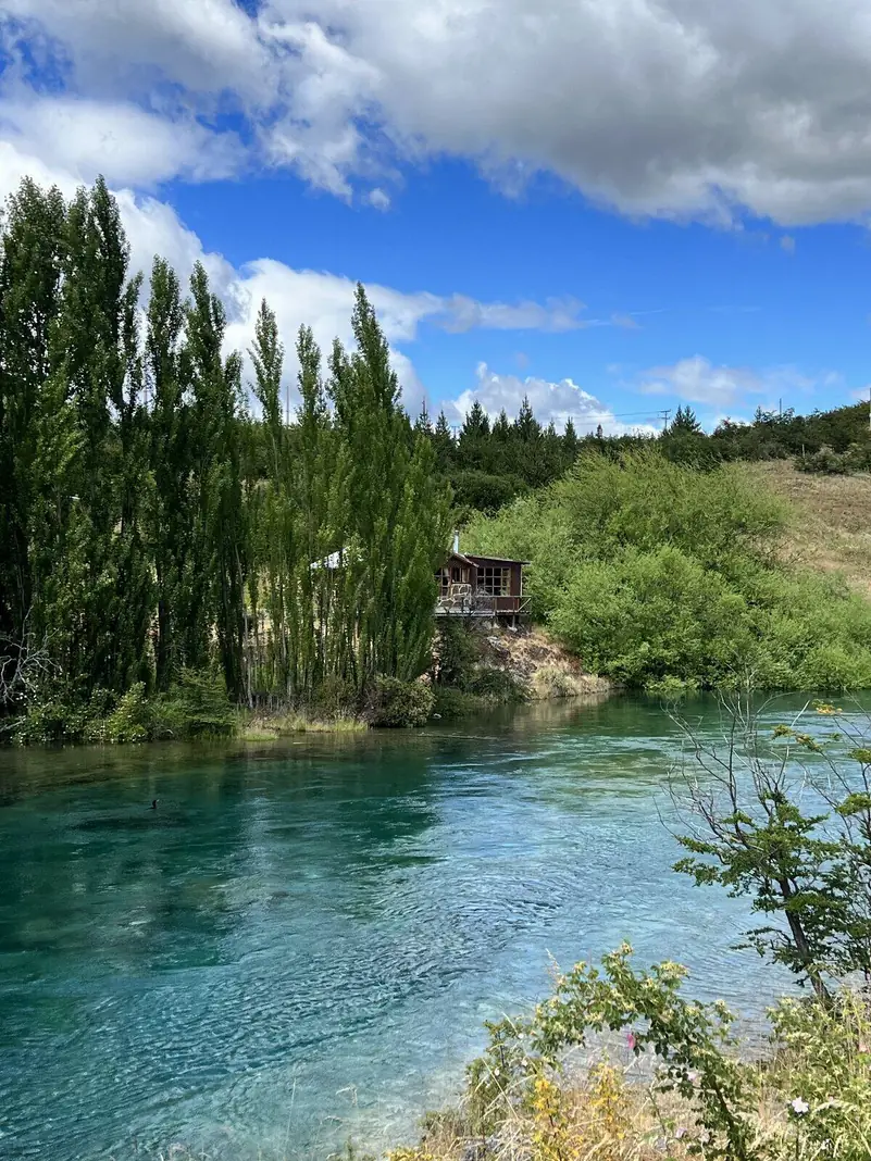 El río Cochrane, turquesa y transparente
