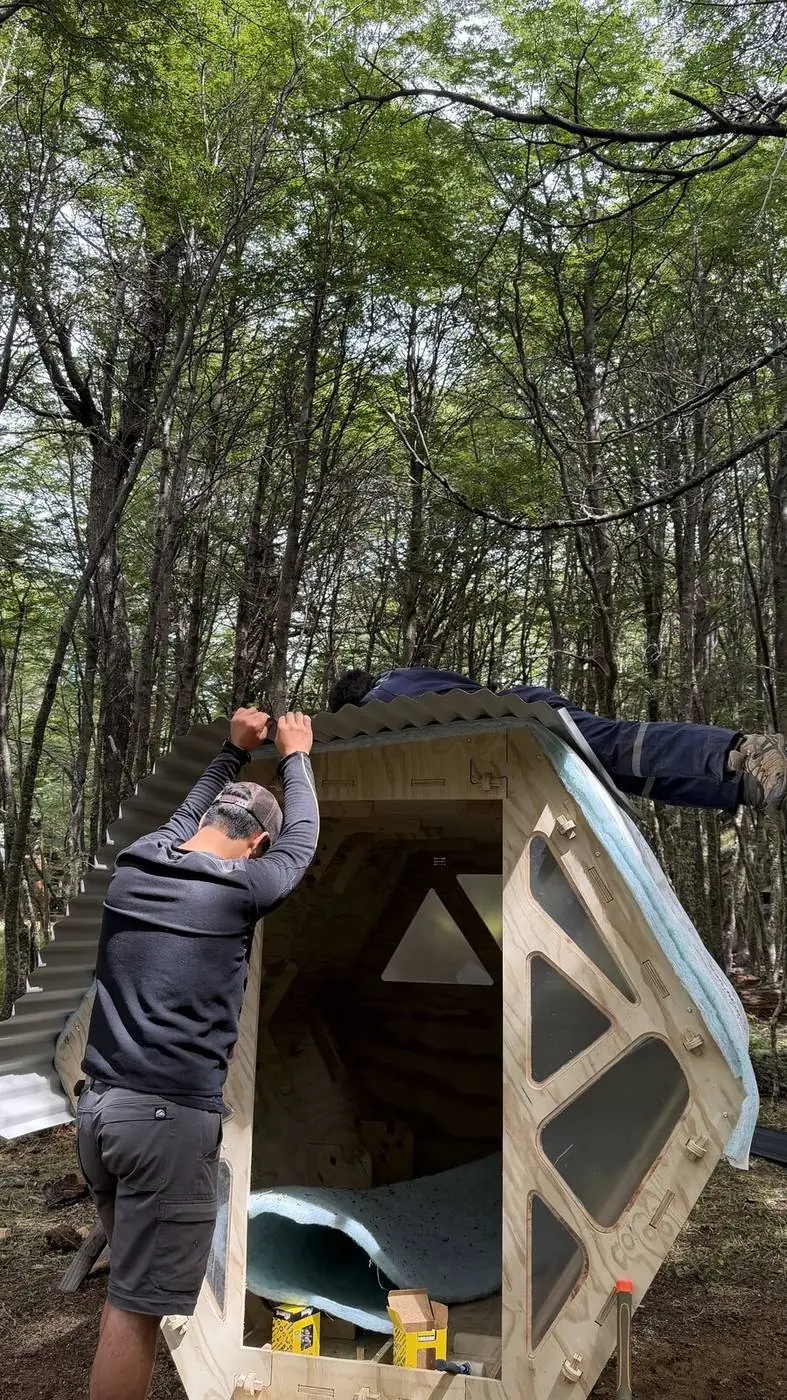 Armando un refugio en el bosque